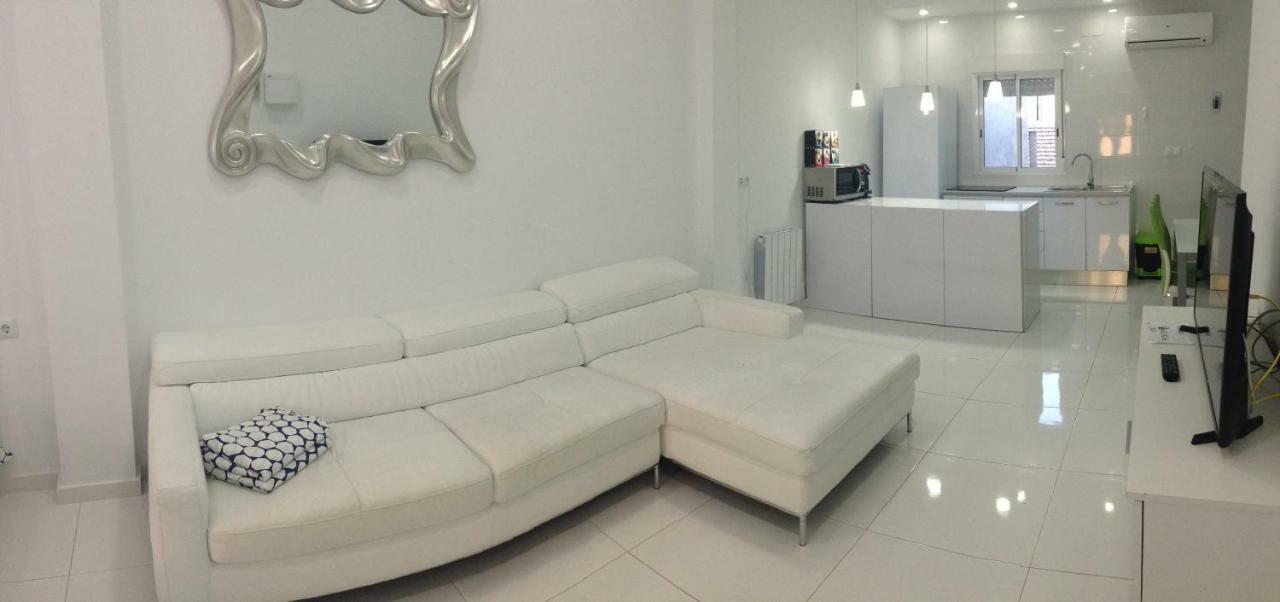 White Apartment Alicante Exterior foto